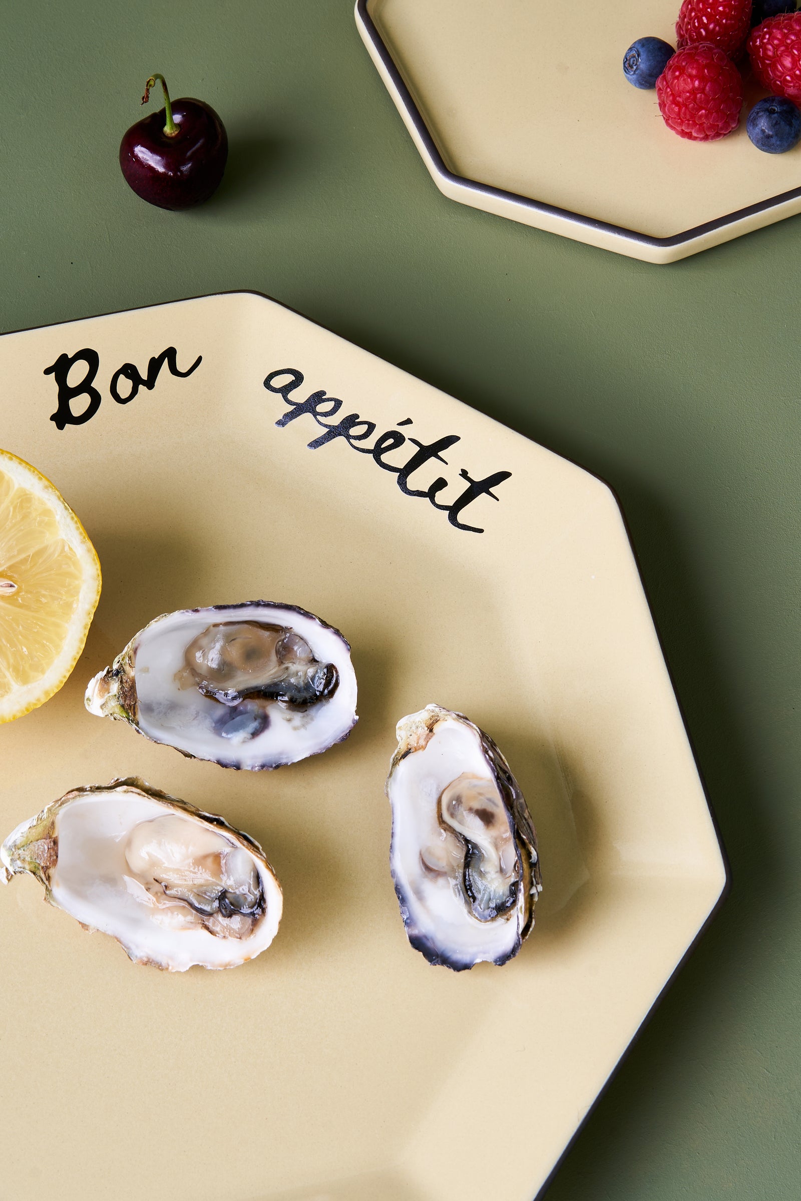 Black Blaze GEM Dinner Plate - Wheat