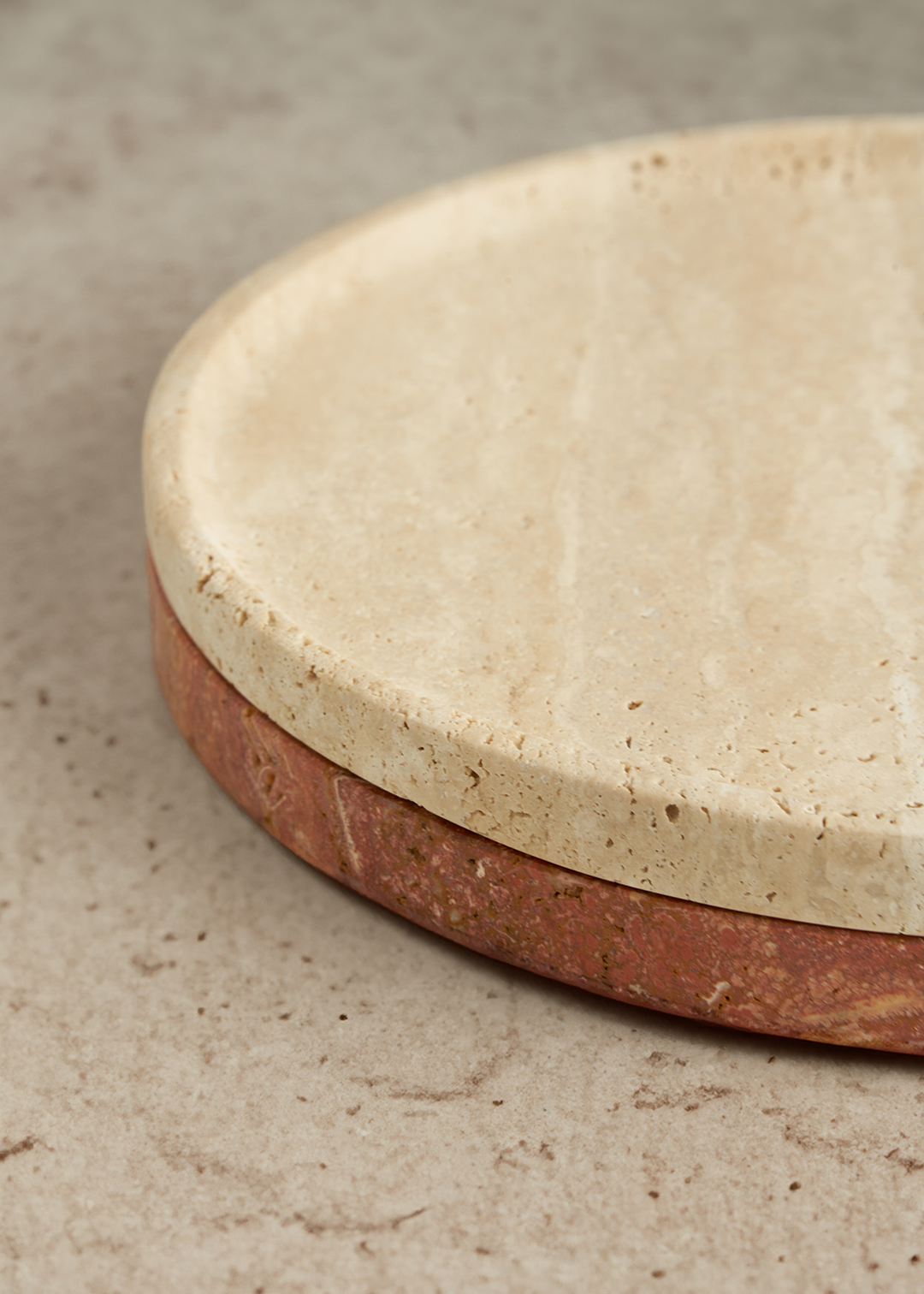 Black Blaze Linea Slim Tray - Yellow Travertine