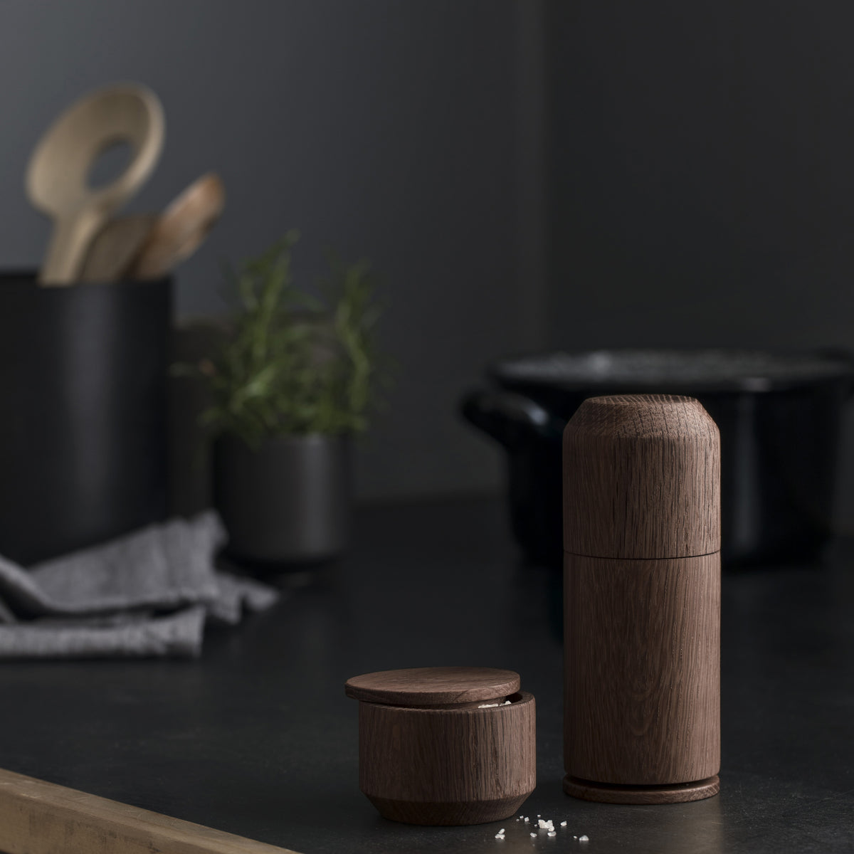 Ekta Living Crush Me Grinder - Smoked Oak