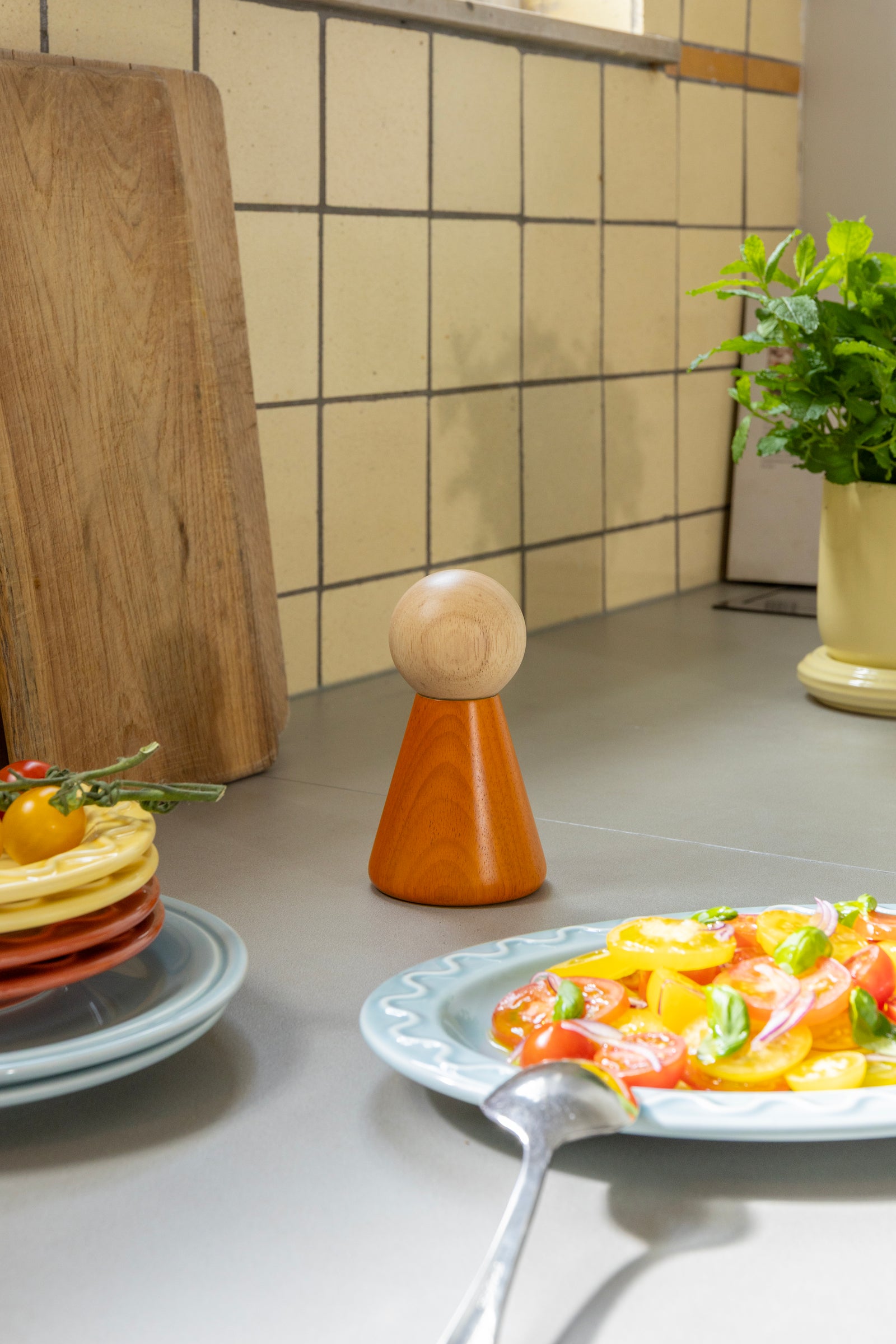 &Klevering Halma Salt & Pepper Grinder Halma - Small Orange