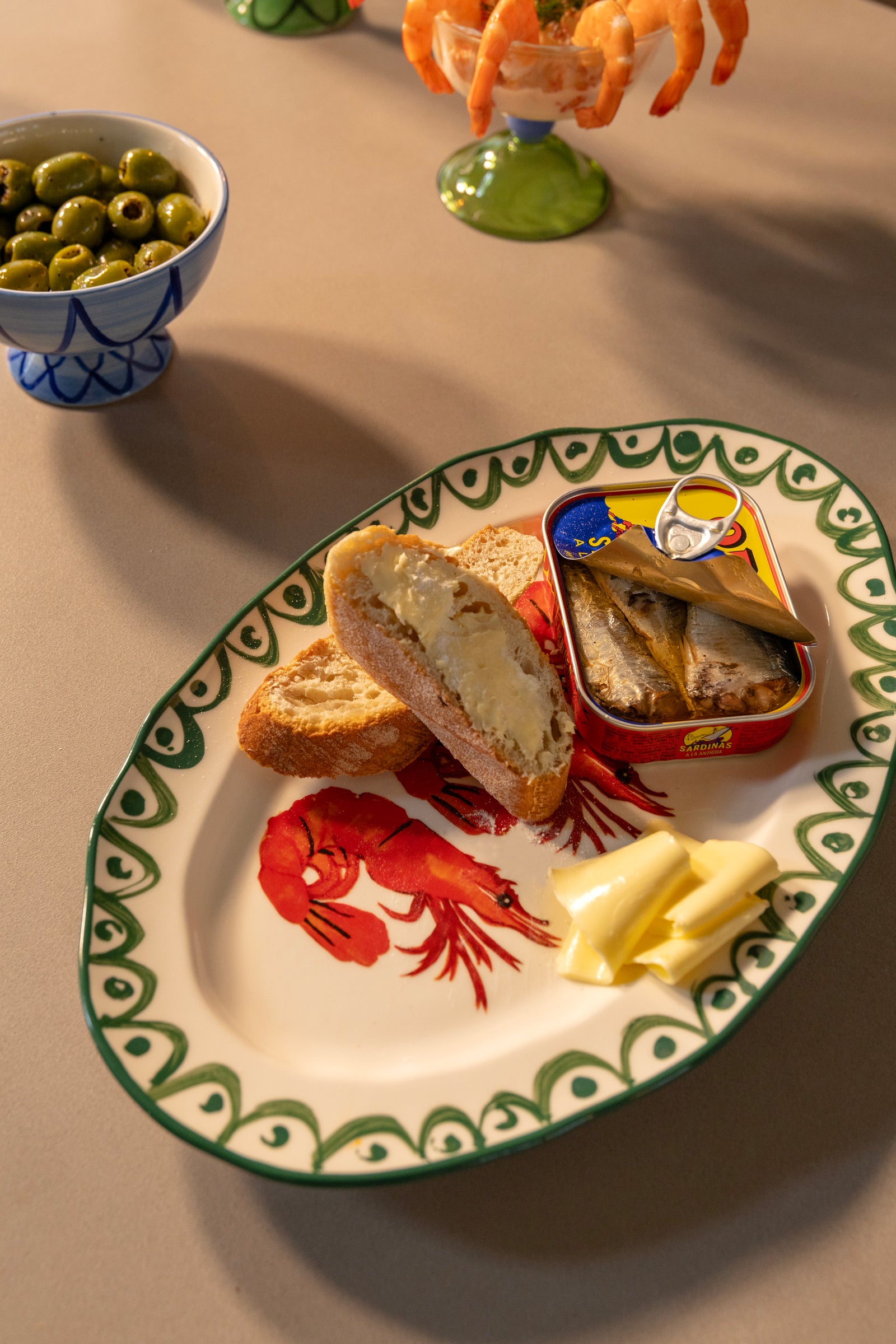 &Klevering Shrimp Serving Platter