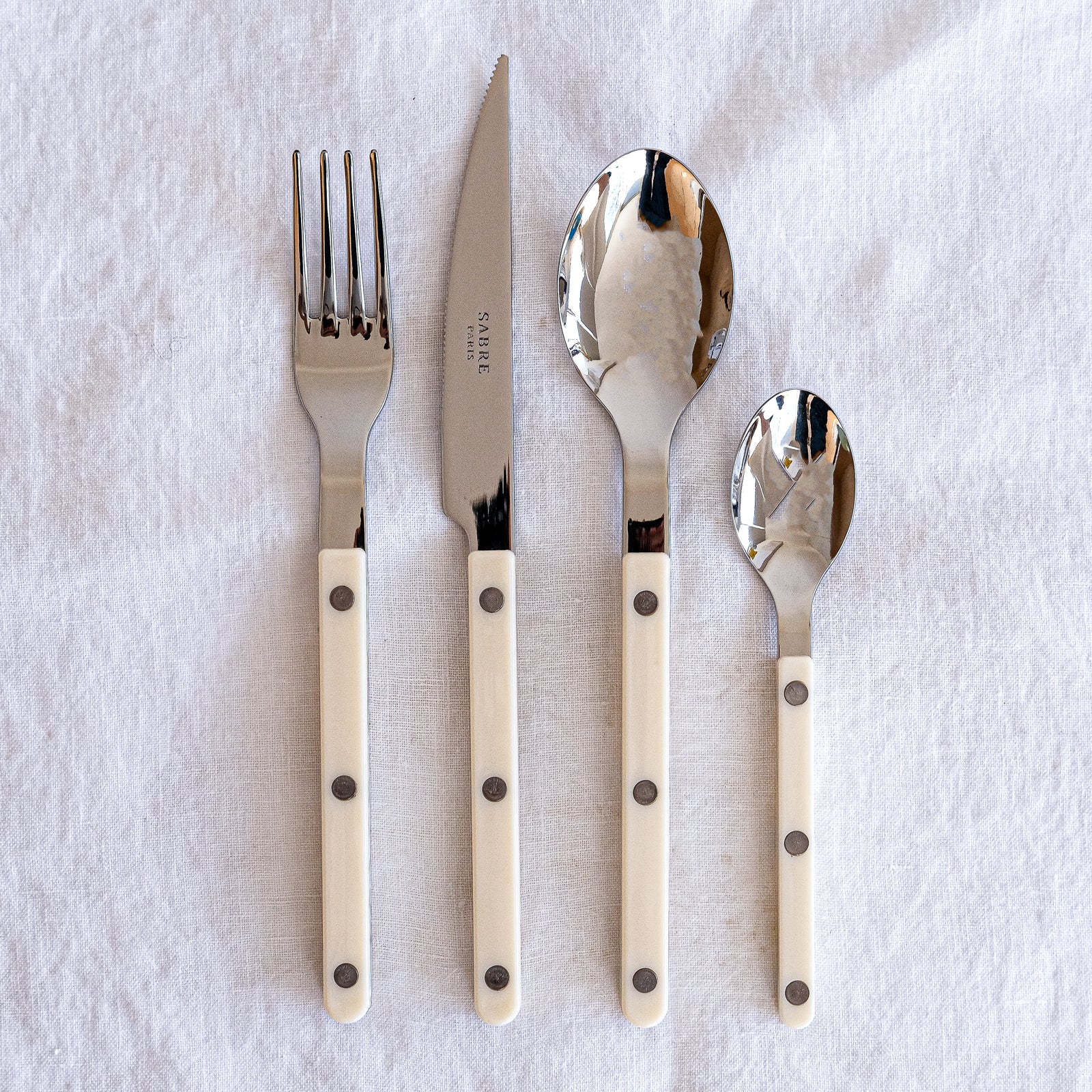 Sabre Paris Bistrot 4 Pieces Cutlery Sets - Ivory